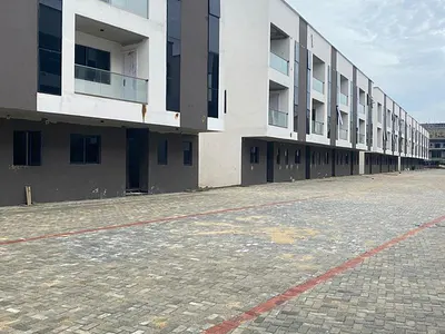 4bed Terrace +pool, Gym, Box RM, BQ, Study, Pantry Lekki Phase 1