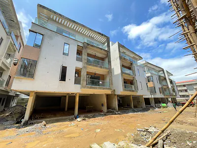 Contemporary 4-Bedroom Maisonette with BQ