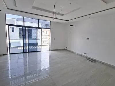 Luxury 2-Bedroom Apartment