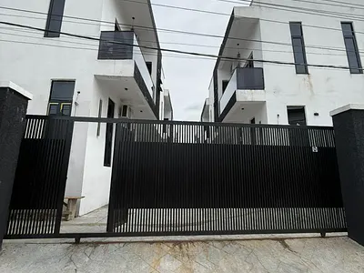 Newly Built 4 Bedroom Terrace with 3 Car Park