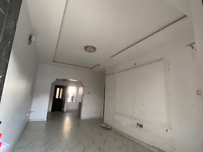 Sharp and Spacious 2bedroom Apartment Upstairs