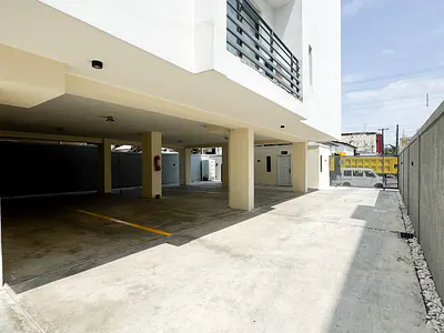 Luxury Fully Furnished 3-Bedroom Apartment.
