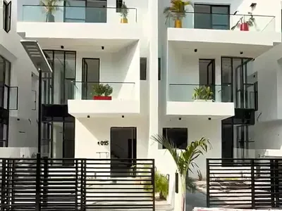 Luxurious 4bedroom