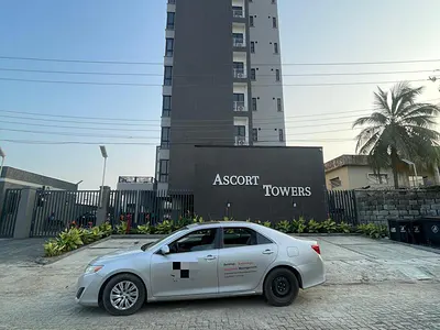 Luxurious 3 Bedroom Penthouse with BQ, Pool, Gym and Elevator