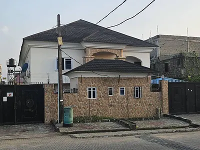 2 Units (Two Wings) Duplex with BQ Each