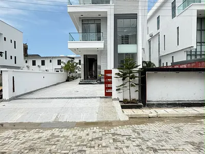 Lovely 5bedroom with Pool, Rooftop, Gym & BQ