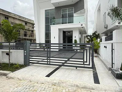 5 Bedroom Duplex with Rooftop, Swimming Pool, Gym, BQ