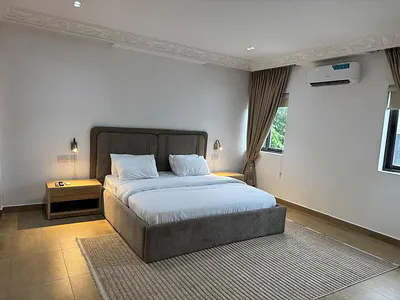 Luxury Furnished 3 Bedroom Flat