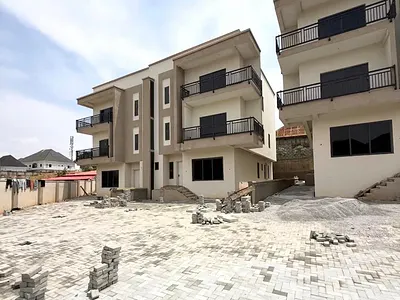 Luxury 4-Bedroom Semi-Detached Duplex with BQ