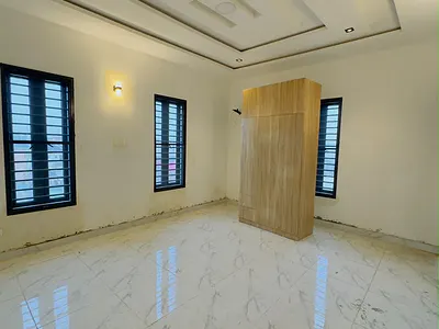 Spaciously Built 2 Bedroom Apartment in a Serene Estate