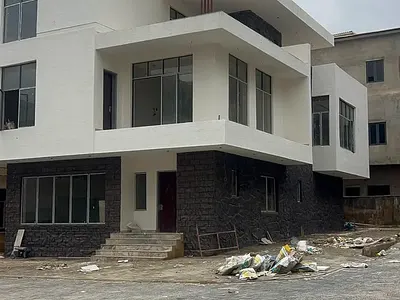 5-Bedrooms Detached Duplex with BQ