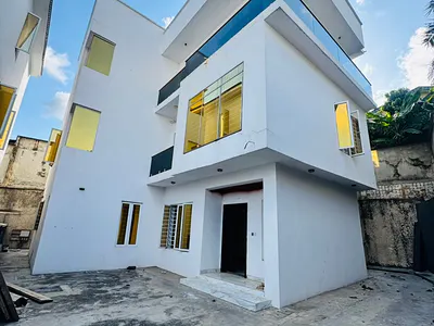 Exquisitely Built 4 Bedroom Fully Detached Duplex with BQ