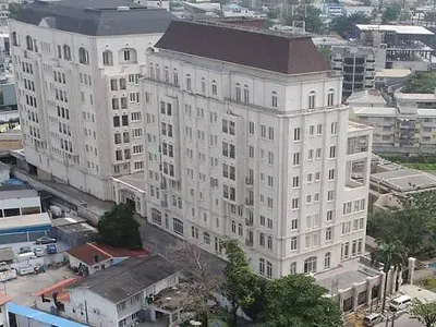 Luxury 4 Bedroom Apartment with BQ