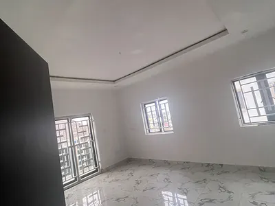 5 Bedrooms Detached Duplex