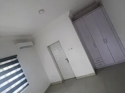 5 Bedrooms Detached Duplex