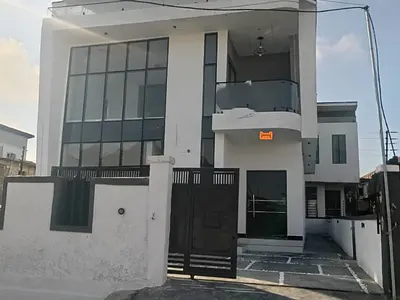 4 Bedroom Fully Detached Duplex with BQ in a Good Environ