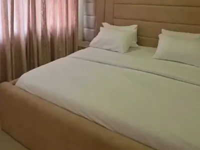 Luxury and Lovely Furnished & Unfurnished 1 Bedroom Apartment