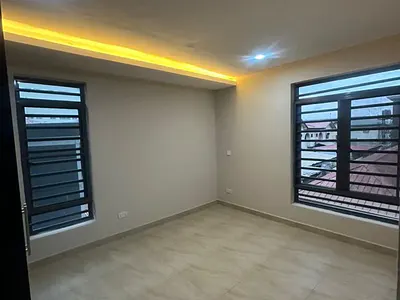 Neat 3 Bedroom Apartment with BQ