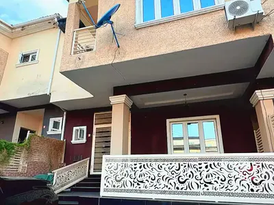 Standard 5 Bedroom with Boys Quaters