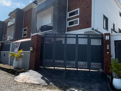 Amazinely Finished 5 Bedroom Detached Triplex with BQ