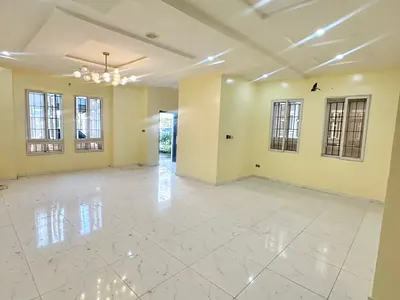 Spacious Mini Flat with Open Plan Kitchen