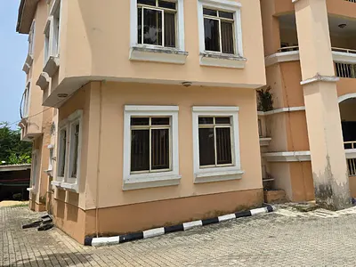 Corporate Tenant 6 Units of 3 Bedroom