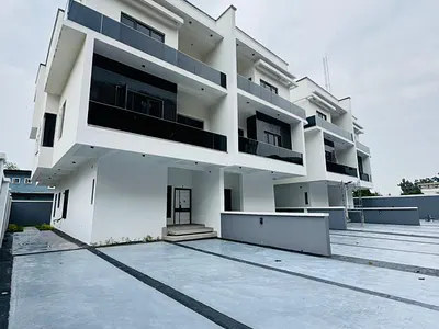 Luxury Newly Built 5-Bedroom Duplex with BQ and Communal Pool