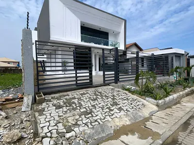 Premium 5 Bedroom Fully Detached Duplex with Bq, Pool, Cinema and Gym