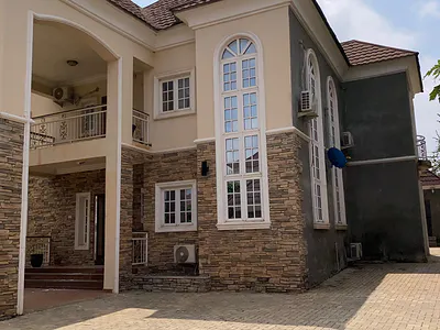 Spacious Three Bedrooms Flat