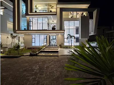 Super Luxury 5 Bedroom Detached Home with BQ, Cinem, Home Office & Pool