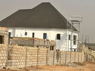 5 Bedroom Fully Detached Duplex