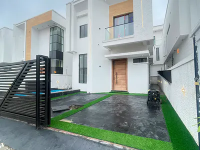 Excellent 4 Bedroom Duplex with a BQ and Pool