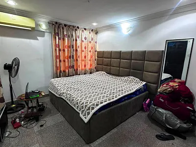 Distressed 2 Bedroom Block of Flat for Sale