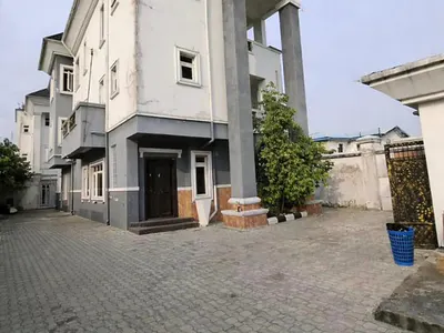 Luxury for Bedroom Detached House