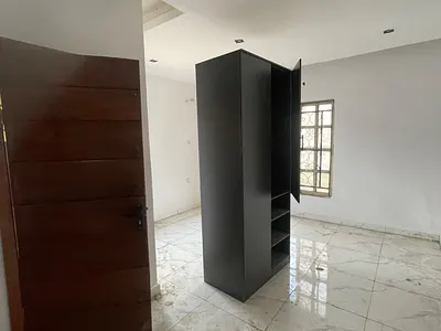 Luxury Very Accessible and Spacious 20/24HRS Light