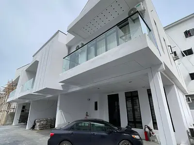 Luxury 5-Bedroom Detached Duplex with Excellent Facility