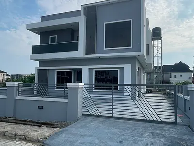 Bedroom Semi Detached Duplex with BQ
