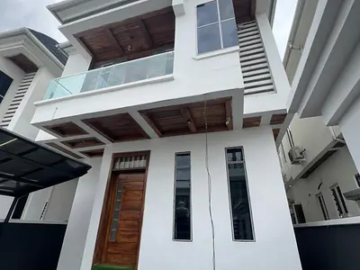 Luxury 4-Bedroom Detached Duplex with Excellent Facility