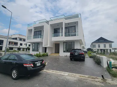 Luxury 5bedroom Duplex in Cowrie Creek Lekki Lagos
