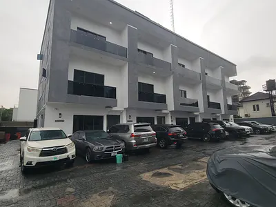 Furnished Fully Serviced 4bedroom Terrace Duplex in Lekki Phase 1