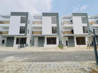 Newly Finished 5 Bedroom Detached Duplex with BQ