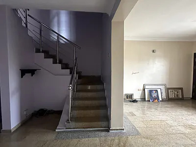 5 Bedroom Duplex with Acs