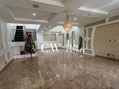 5 Bedroom Detached House