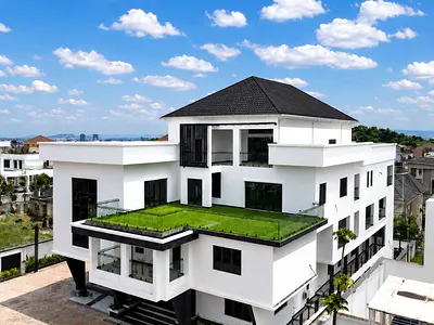 Exquisite 9 Bedroom Smart Mansion