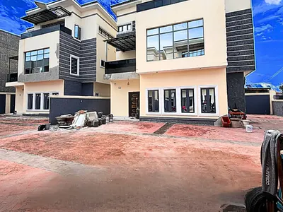 4 Bedroom Fully Detached Duplex with a BQ