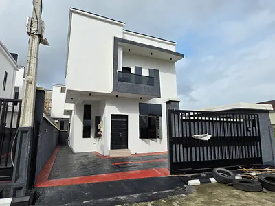 Newly Built and Elegant 4 Bedroom Detached Duplex