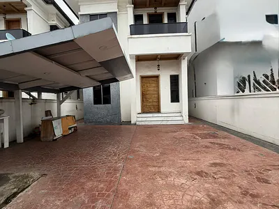 5 Bedroom Detached Duplex for Rent