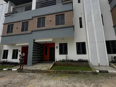 Luxury 4 Bedroom Terrace Duplex + BQ
