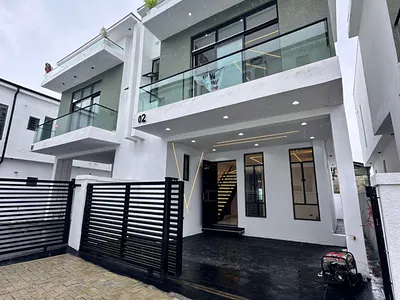 Contemporary Designed and Affordable 4bedroom Duplex