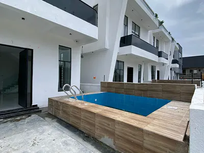 A Spectacular 4 Bedroom Fully Detached